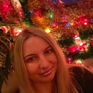 Meet your Posher, Victoria